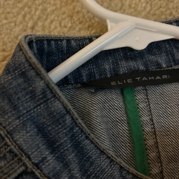 Tahari cute Jean jacket with green detail - Picture 3 of 4